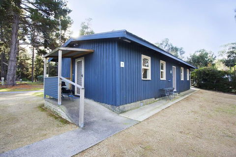 Seven Mile Beach Cabin And Caravan Park - NT Tourism 1