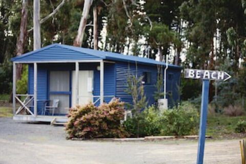 Seven Mile Beach Cabin And Caravan Park - NT Tourism 0