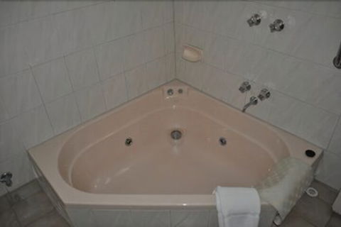 Nunawading Motor Inn - Accommodation NT 7