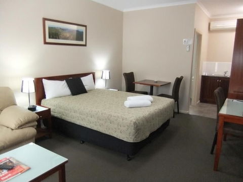 Top Of The Town Motel Benalla - NT Tourism 3