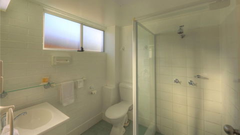 The Vines Motel And Cottages - NT Tourism 4