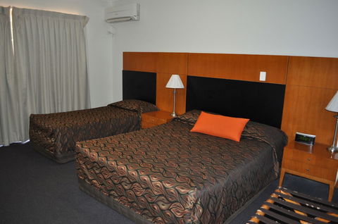 Sundowner Hotel Motel - Accommodation NT 4