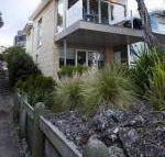 Battery Cove Beach Front Apartment - Accommodation NT