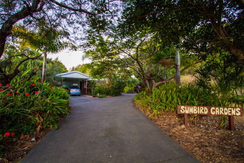 Sunbird Gardens - Accommodation NT 2