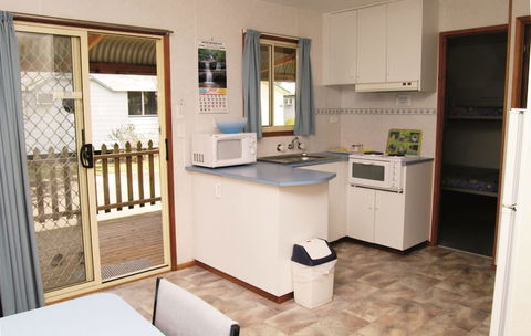Smugglers Cove Holiday Village - Accommodation NT 6