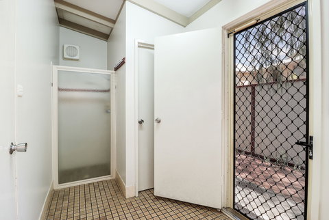 Amblin Holiday Park - Accommodation NT 4