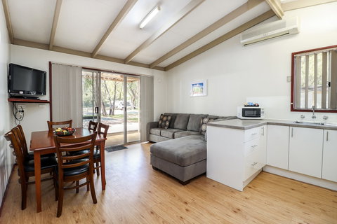 Amblin Holiday Park - Accommodation NT 5