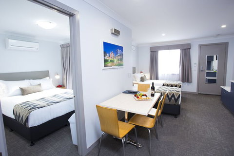 Altitude Motel Apartments - Accommodation NT 4