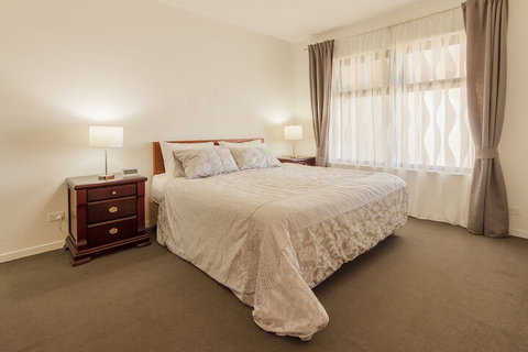 Atlantic West Beach Apartments - Accommodation NT 7