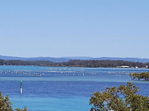 CHILL OUT LAKESIDE At FORSTER - Accommodation NT 2