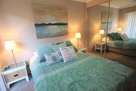 CHILL OUT LAKESIDE At FORSTER - Accommodation NT 4
