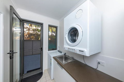 Boom 6 Boomerang Beach - Accommodation NT 3