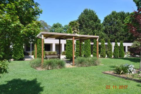 Grevillea Gardens Apartments - NT Tourism 0