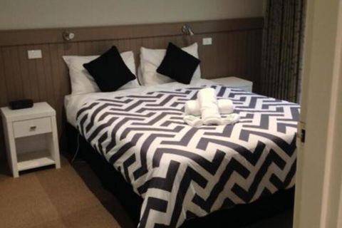 Grevillea Gardens Apartments - NT Tourism 4