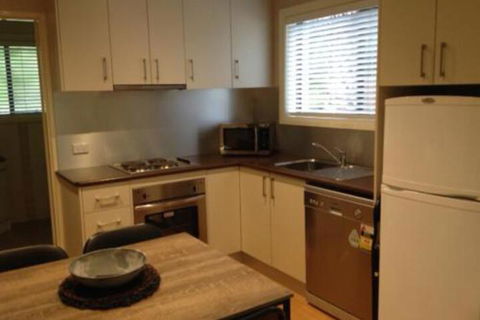 Grevillea Gardens Apartments - NT Tourism 3
