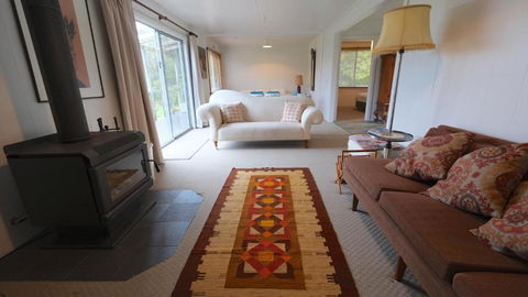 Sisters Beach House - Accommodation NT 5