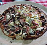 Charlies Pizza
