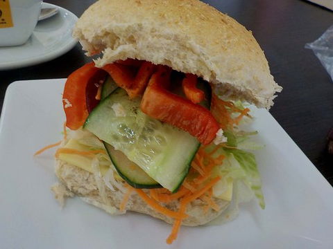 Longbeach Hot Bread & Cake Shop - NT Tourism 0
