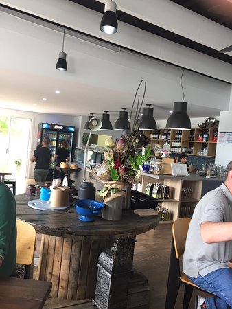 Food Co, On Franklin - NT Tourism 0