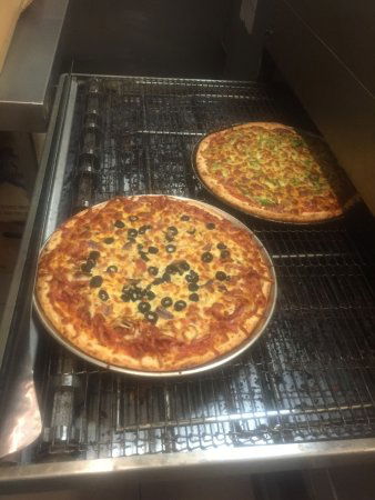 Mama Boys Pizza - NT Tourism 0