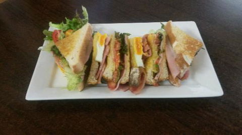 Poppyseed Cafe - NT Tourism 0