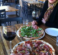 Bastoni Pizzeria - Accommodation NT