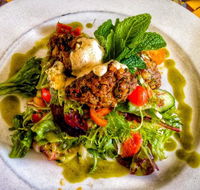 Hanging Rock Cafe - NT Tourism