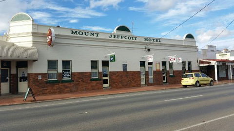 Mount Jeffcott Hotel - Accommodation NT 0