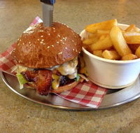 Piping Hot Chicken and Burger Grill - NT Tourism