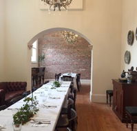 Royal Hotel St Arnaud - NT Tourism