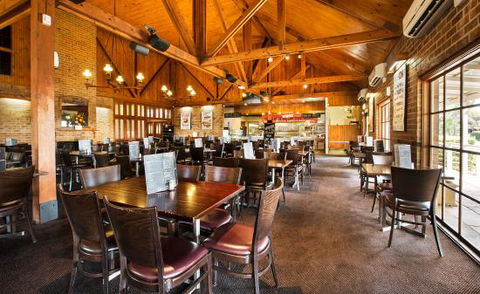 Macquarie Inn - NT Tourism 0