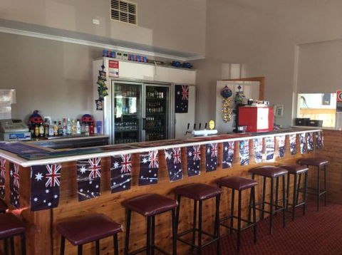 Ivanhoe Hotel Motel - Accommodation NT 0