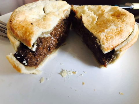 Keith's Pies - NT Tourism 0