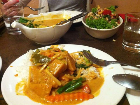 3 Mangoes Thai Eatery - NT Tourism 0