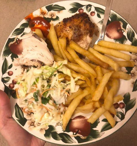 Pinewood Chicken Bar - NT Tourism 0