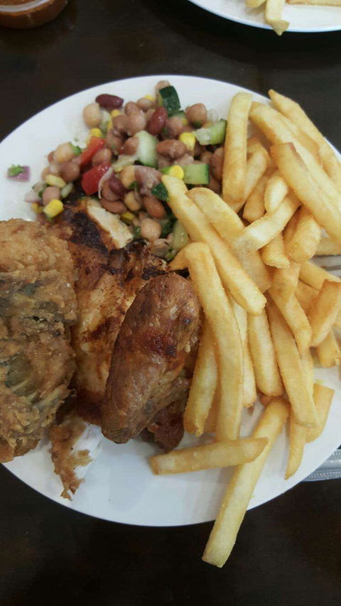 Noble Park Charcoal Chicken - NT Tourism 0