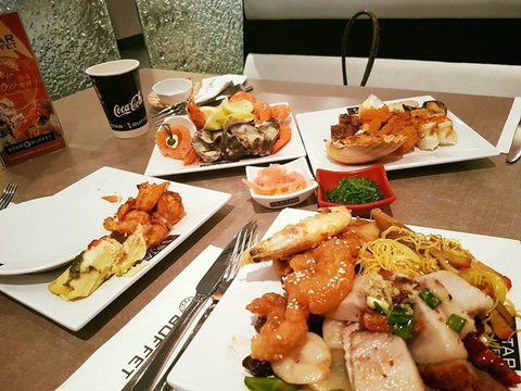 Star Buffet - Seven Hills - NT Tourism 0