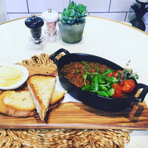 Little Bloomfield Cafe And Wine Bar - NT Tourism 0