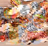 Between 2 Buns - Hoppers Crossing - Accommodation NT