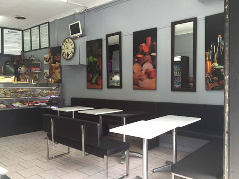 Constitution Cafe - NT Tourism 0