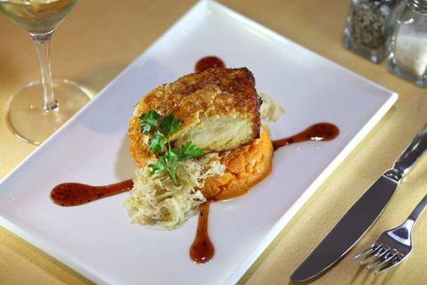 Wharf Tavern Char - Mooloolaba - NT Tourism 0
