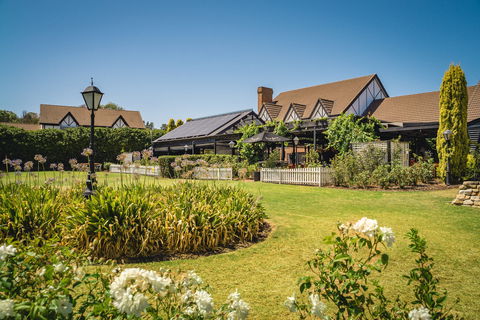 Mick O'Shea's - Accommodation NT 2