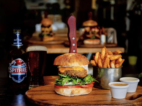 Spitfire Restaurant And Grill - NT Tourism 0