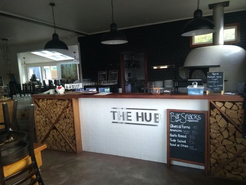 The Hub - Pizza And Beer - NT Tourism 1