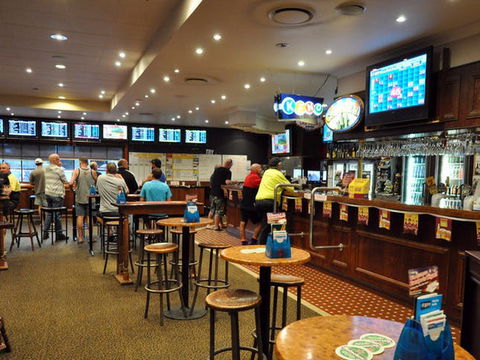 Central Park Tavern - NT Tourism 0