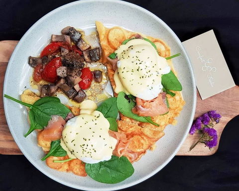Comfort Foodie Cairns - NT Tourism 0