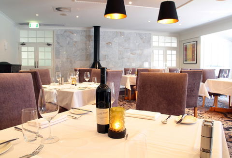 Harvest Restaurant Windsor - NT Tourism 1