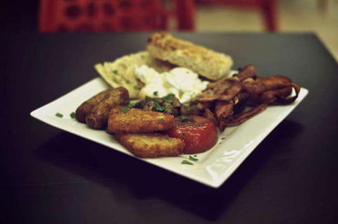 Vee's Cafe - NT Tourism 0