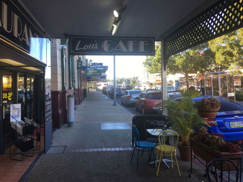 Lou's Cafe Restaurant - NT Tourism 0