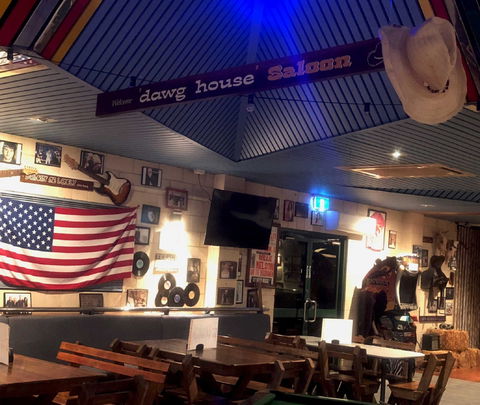 Cadillacs Bar And Grill - NT Tourism 0